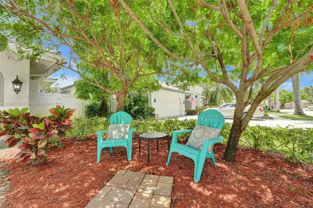 10828 NW 5th St, Plantation, FL 33324