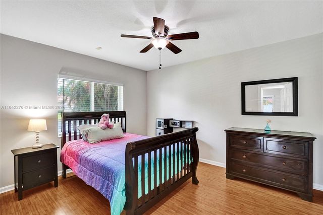 10828 NW 5th St, Plantation, FL 33324