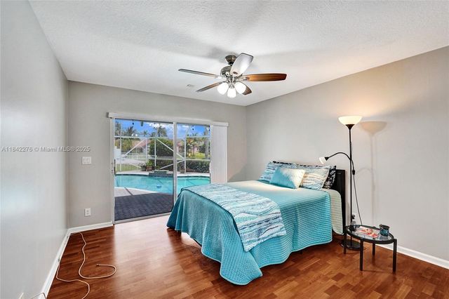 10828 NW 5th St, Plantation, FL 33324