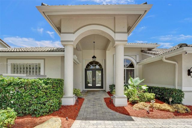 10828 NW 5th St, Plantation, FL 33324