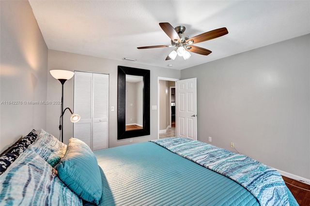 10828 NW 5th St, Plantation, FL 33324