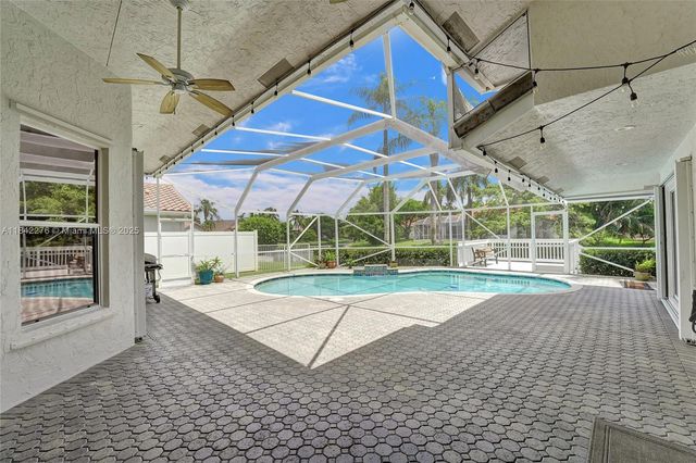 10828 NW 5th St, Plantation, FL 33324