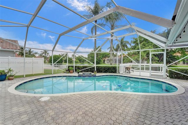 10828 NW 5th St, Plantation, FL 33324