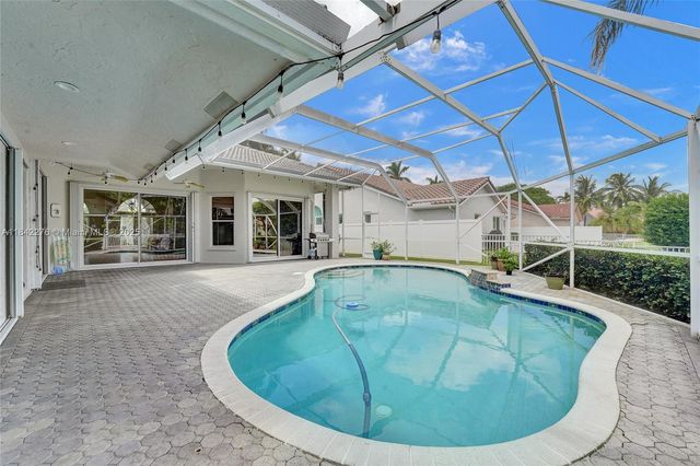 10828 NW 5th St, Plantation, FL 33324