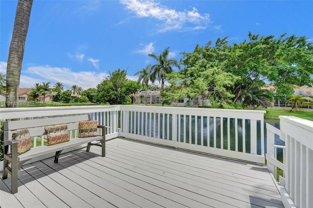 10828 NW 5th St, Plantation, FL 33324