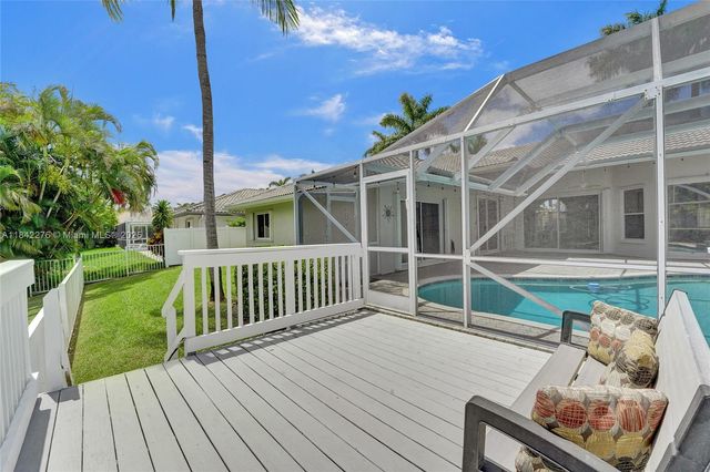10828 NW 5th St, Plantation, FL 33324
