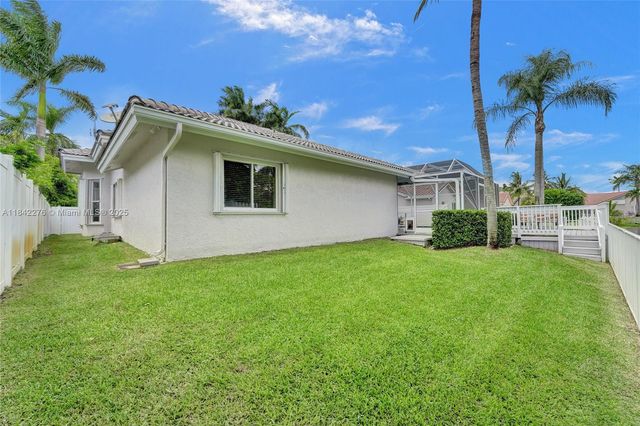 10828 NW 5th St, Plantation, FL 33324