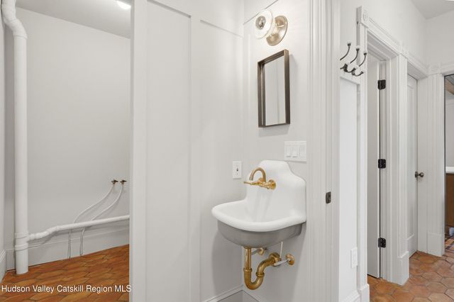 31 Stuyvesant Street, Kingston, NY 12401