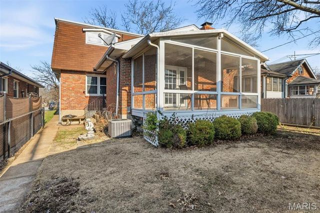 5654 Leona Street, St Louis, MO 63116