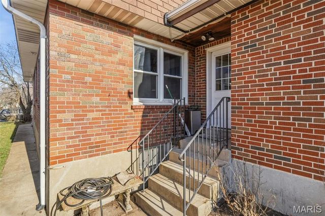 5654 Leona Street, St Louis, MO 63116