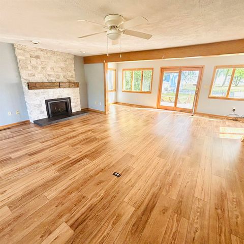 141 Bay Shore Drive, Bay City, MI 48706