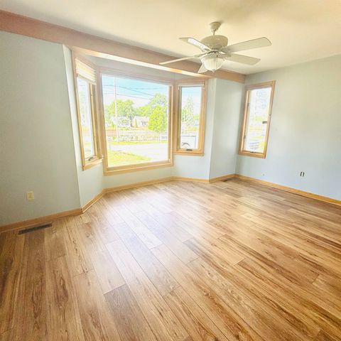 141 Bay Shore Drive, Bay City, MI 48706