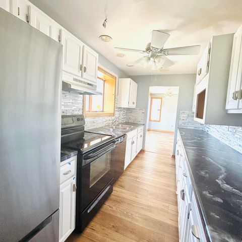 141 Bay Shore Drive, Bay City, MI 48706