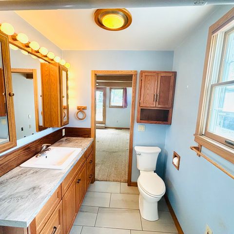 141 Bay Shore Drive, Bay City, MI 48706