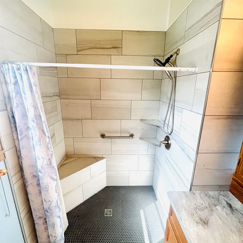 141 Bay Shore Drive, Bay City, MI 48706