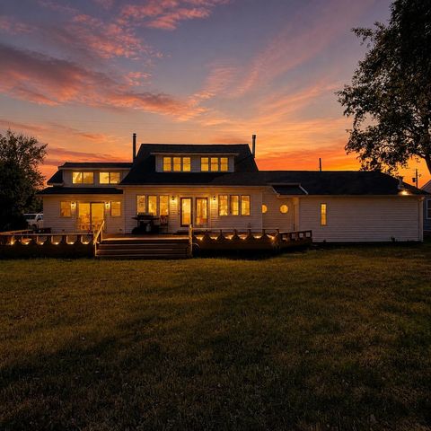 141 Bay Shore Drive, Bay City, MI 48706