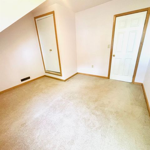 141 Bay Shore Drive, Bay City, MI 48706