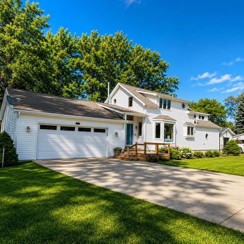 141 Bay Shore Drive, Bay City, MI 48706