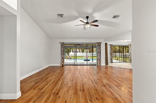 11201 RAINBOW WOODS LOOP, Spring Hill, FL 34609