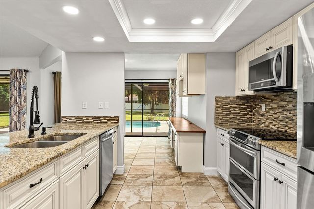 11201 RAINBOW WOODS LOOP, Spring Hill, FL 34609