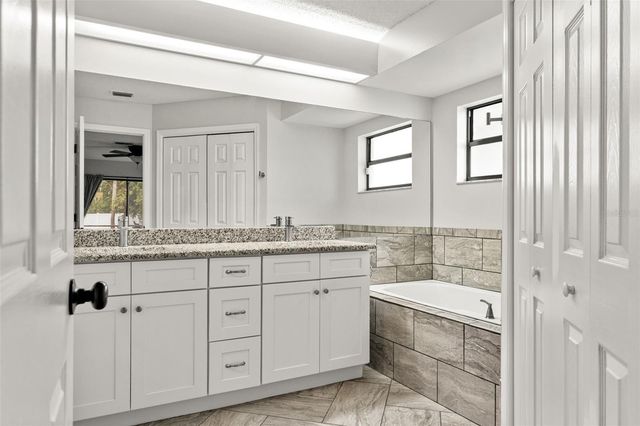 11201 RAINBOW WOODS LOOP, Spring Hill, FL 34609