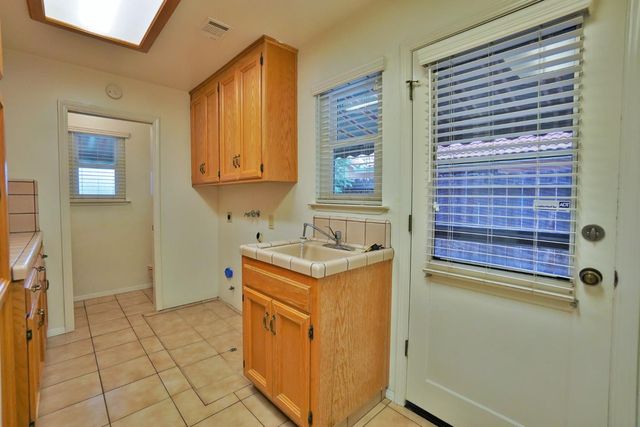 742 W Ellery Avenue, Clovis, CA 93612