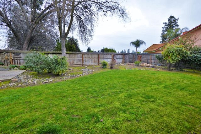 742 W Ellery Avenue, Clovis, CA 93612