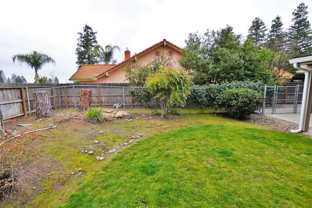 742 W Ellery Avenue, Clovis, CA 93612