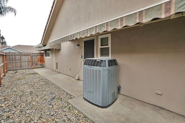 742 W Ellery Avenue, Clovis, CA 93612