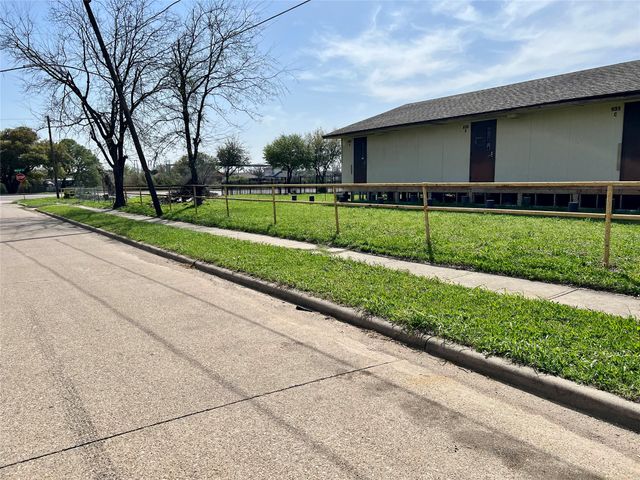 3327 Bernal Drive, Dallas, TX 75212