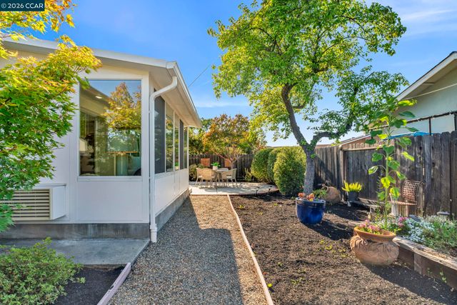 2 Craydon Ct, San Ramon, CA 94583