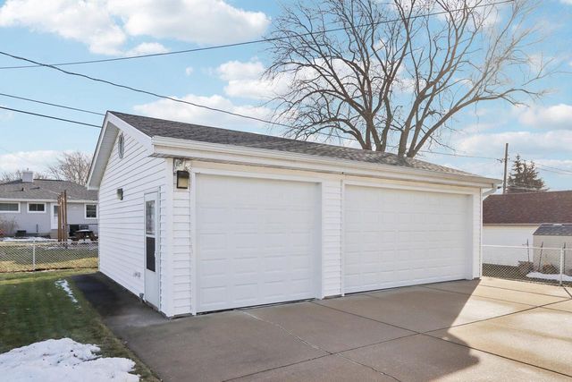 6216 S Cory AVENUE, Cudahy, WI 53110