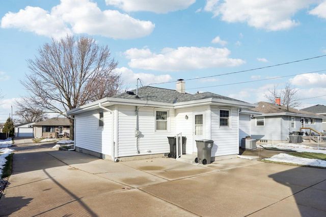 6216 S Cory AVENUE, Cudahy, WI 53110
