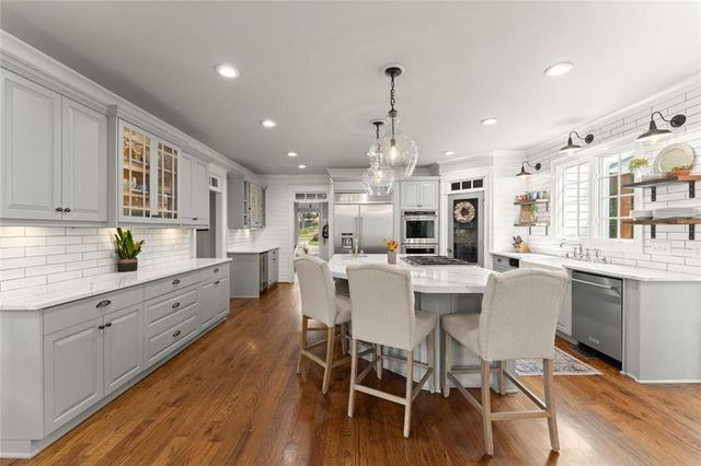 16066 Inverness Trail, Milton, GA 30004