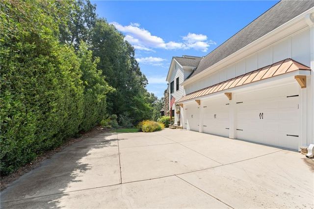 16066 Inverness Trail, Milton, GA 30004