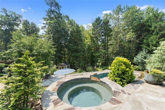 16066 Inverness Trail, Milton, GA 30004