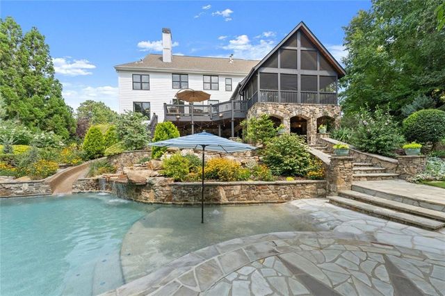 16066 Inverness Trail, Milton, GA 30004