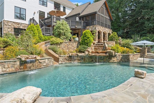 16066 Inverness Trail, Milton, GA 30004