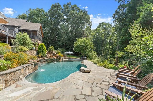 16066 Inverness Trail, Milton, GA 30004