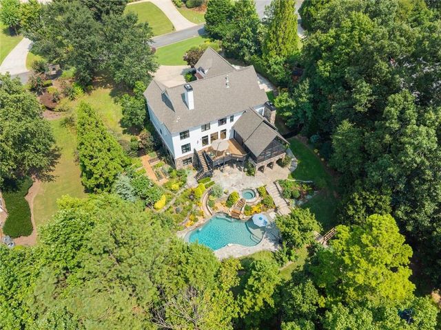 16066 Inverness Trail, Milton, GA 30004