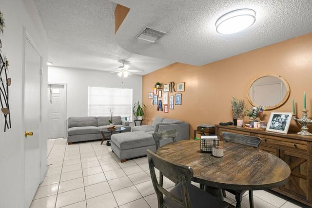 16688 Hemingway Dr 16688, Weston, FL 33326