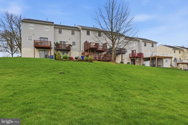 780 ROBIN HILL CIR, York, PA 17404