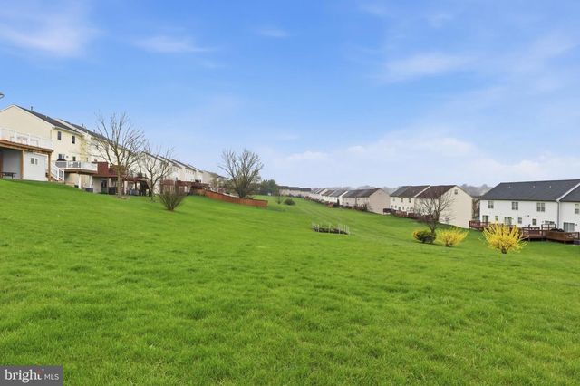 780 ROBIN HILL CIR, York, PA 17404