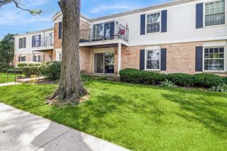 981 Golf Course Road 2, Crystal Lake, IL 60014