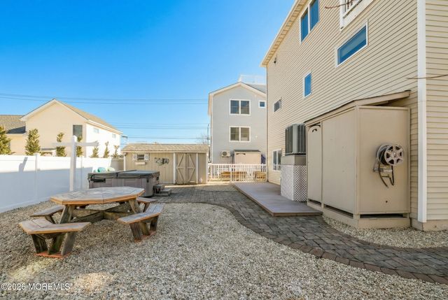 5 W 20th Street, Long Beach Twp, NJ 08008