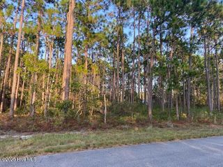 23 Lexington Road, Southport, NC 28461