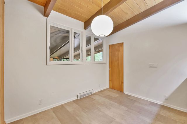 967 N Robin Rd, Wichita, KS 67212