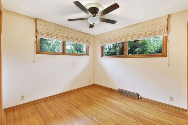 967 N Robin Rd, Wichita, KS 67212