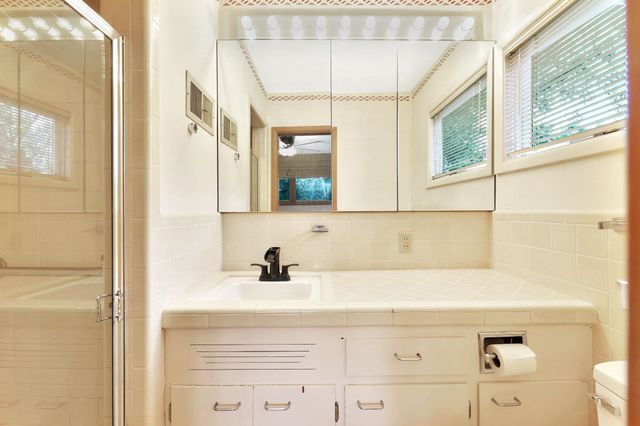 967 N Robin Rd, Wichita, KS 67212