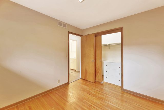 967 N Robin Rd, Wichita, KS 67212